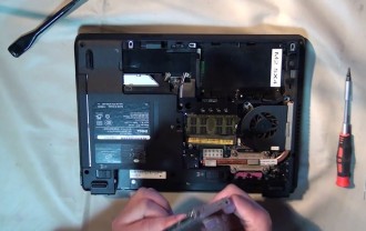 【パソコン修理】【DELL VOSTRO1200】ハードディスク（HDD）交換
